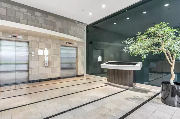 Richmond, BC V6Y 2B2,6081 No. 3 RD #822