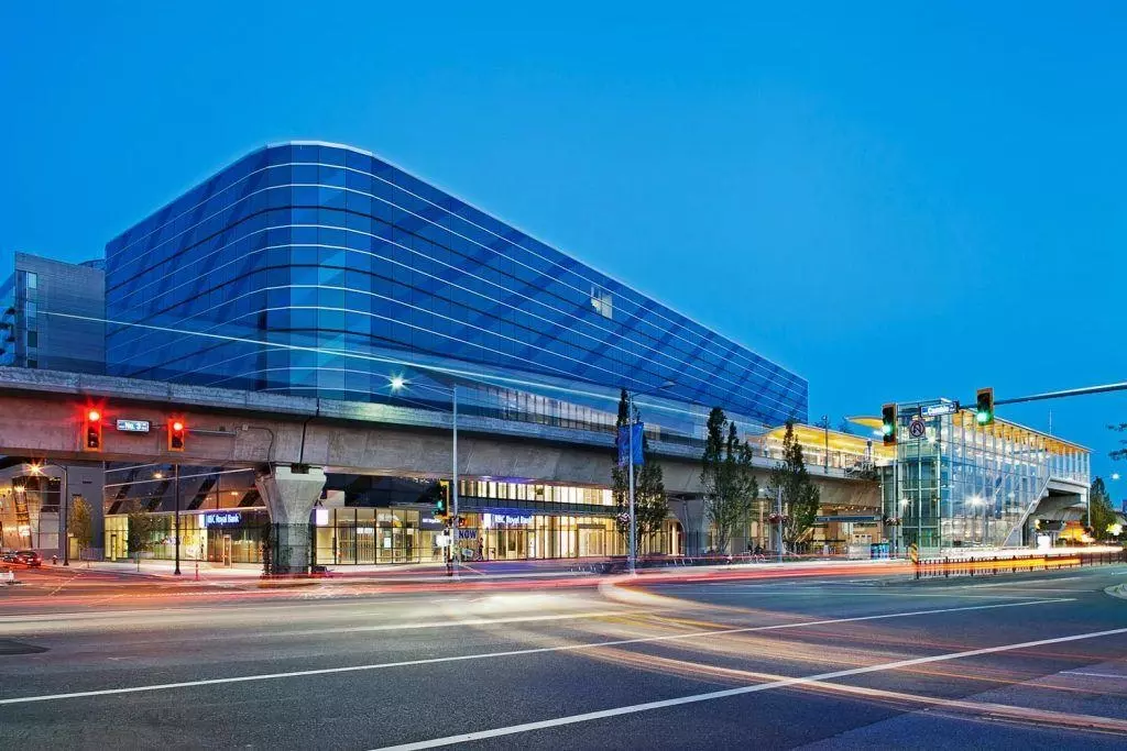 Richmond, BC V6X 0J8,4000 No. 3 RD #2010