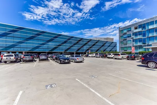 4000 No. 3 RD #6080 Richmond, BC V6X 0J8