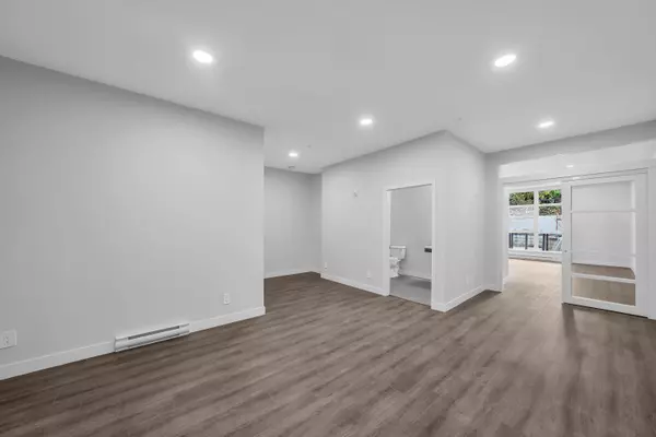 Burnaby, BC V5B 1R2,395 Ellesmere AVE #203