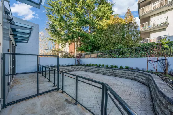 Burnaby, BC V5B 1R2,395 Ellesmere AVE #210