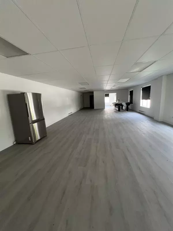 Vancouver, BC V6P 3S8,8828 Heather ST #112