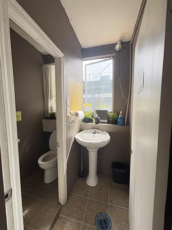 Columbia ST #416 New Westminster, BC V3L 1B1