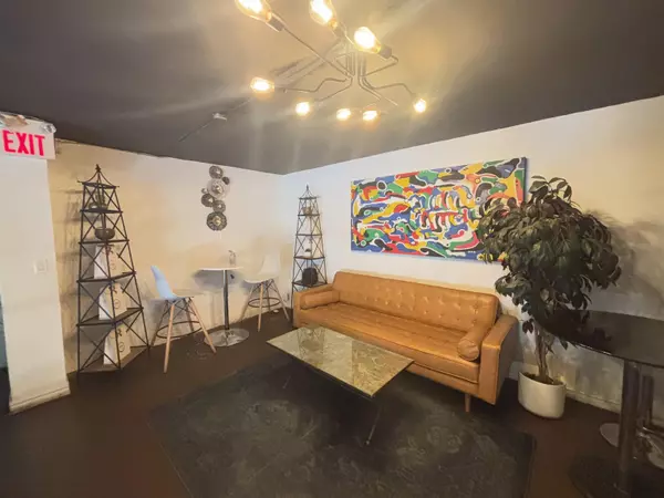 New Westminster, BC V3L 1B1,Columbia ST #416