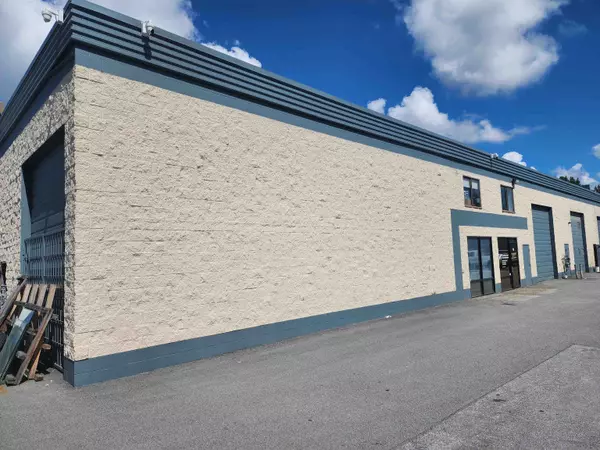 Surrey, BC V3W 3V6,8528 123 ST #10