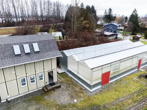 17430 Kennedy RD, Pitt Meadows, BC V3Y 1Z1