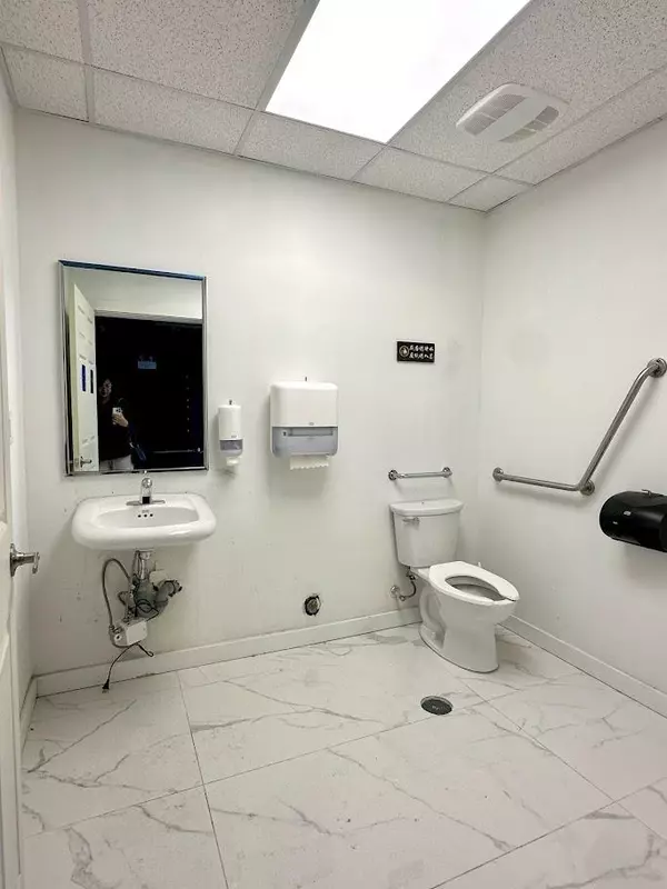 4888 Vanguard RD #114 Richmond, BC V6X 0W5