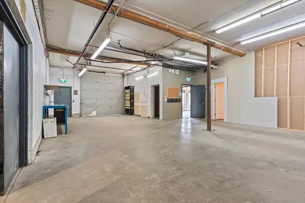 44755 Yale RD Chilliwack, BC V2R 4H3