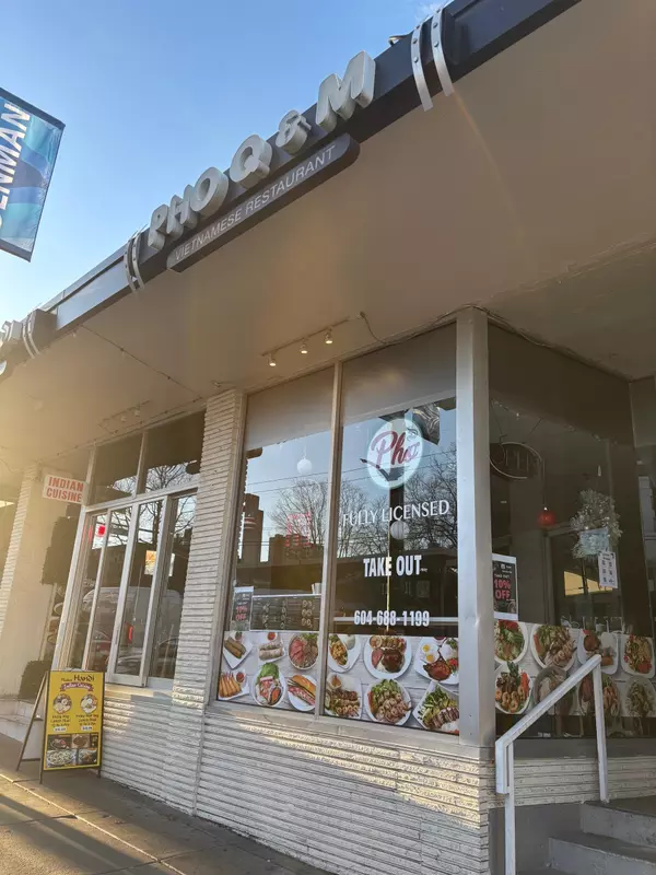 825 Denman ST, Vancouver, BC V6G 2L7