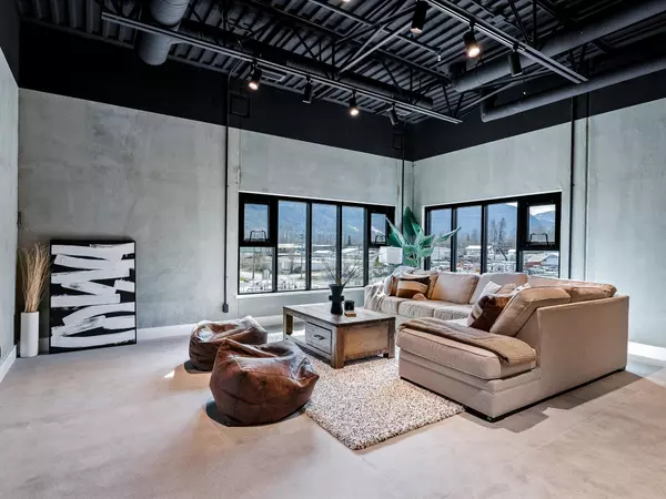 7342 Industrial WAY #13, Pemberton, BC V0N 2K0