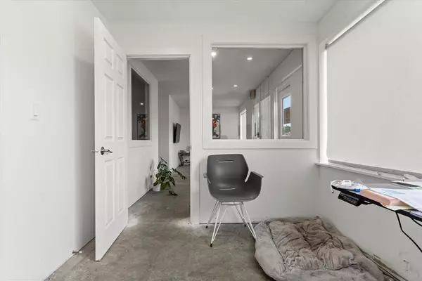 8950 Young RD #601 & 604 Chilliwack, BC V2P 7X9