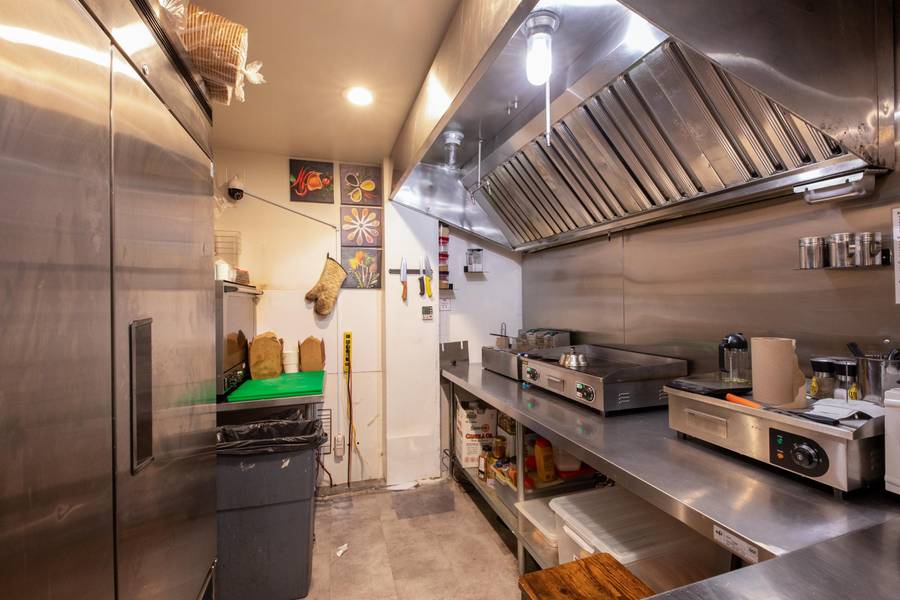 1107 Davie ST, Vancouver, BC V6E 1N2