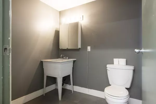 Surrey, BC V3S 8E5,5327 192 ST #15