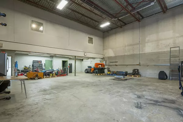 Surrey, BC V3S 8E5,5327 192 ST #15