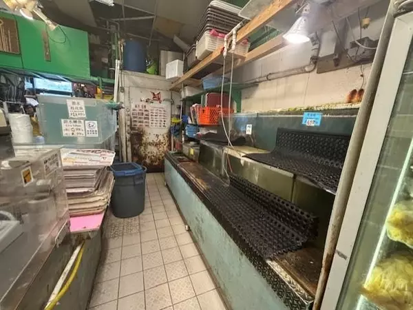 Richmond, BC V6Y 2B2,4380 No. 3 RD #1025