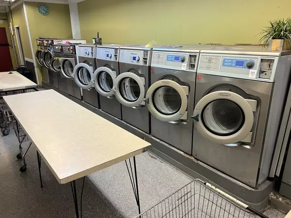 715 Confidential AVE, North Vancouver, BC V0V 0V0