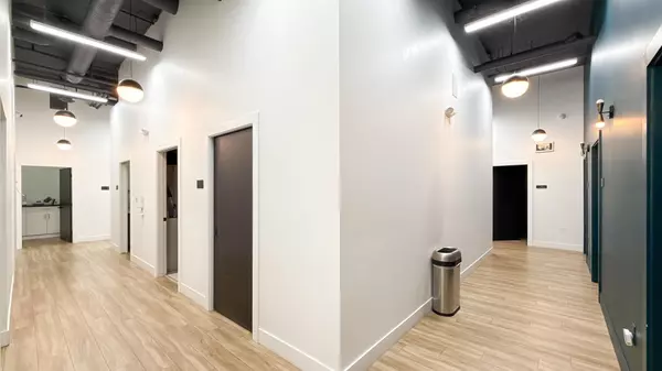 408 E Columbia ST #102/103 New Westminster, BC V3L 1B1