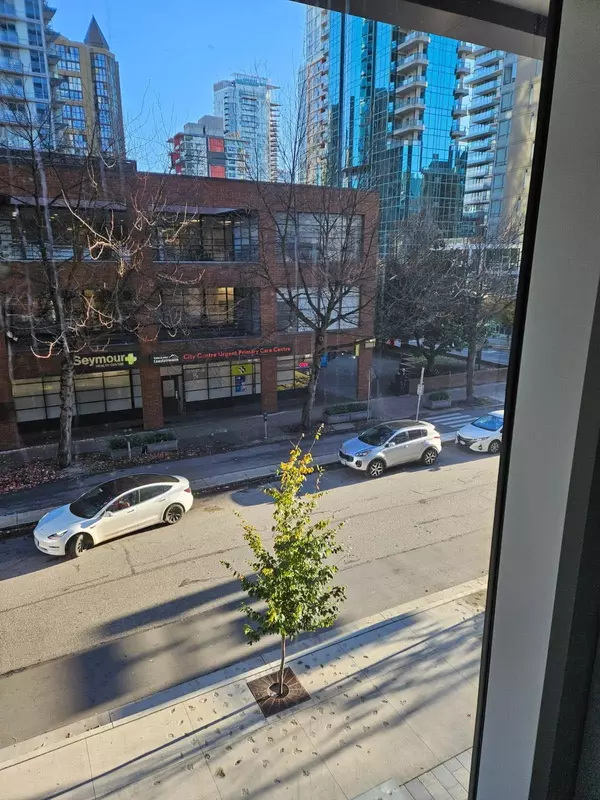 Vancouver, BC V6Z 1W2,1281 Hornby ST #336