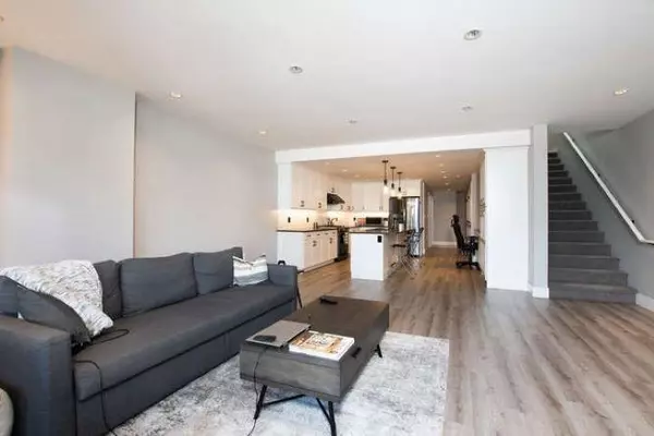 Delta, BC V4K 2T8,4876 Delta ST #201