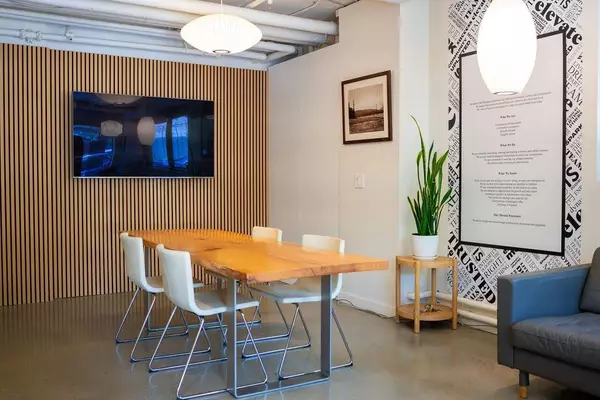 109 Lonsdale AVE, North Vancouver, BC V7M 2E7