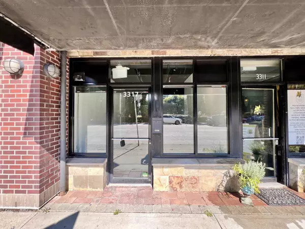 Vancouver, BC V6R 1N6,3317 W 4th AVE