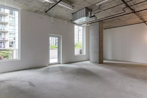 Coquitlam, BC V3B 0A3,2992 Glen DR #404