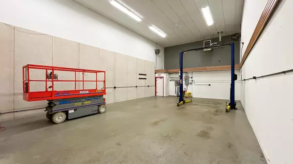 Surrey, BC V4N 3M2,9670 188 ST #107