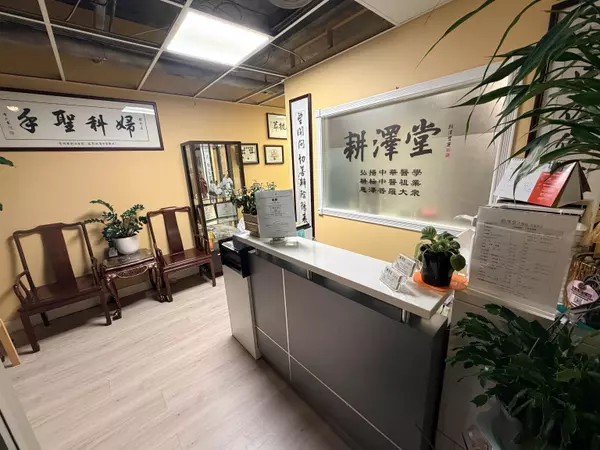 Vancouver, BC V6P 4Z5,8067 Granville ST