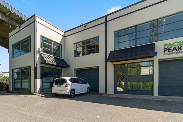9030 Oak ST, Vancouver, BC V6P 4B9