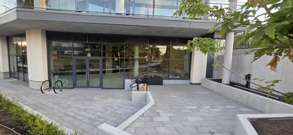 North Vancouver, BC V7L 0K1,422 E 3rd ST #156/157