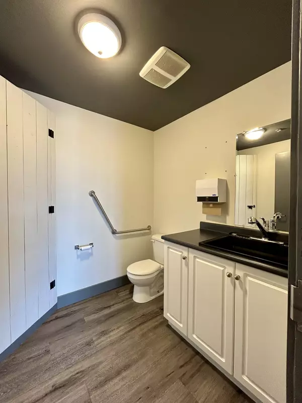 Gibsons, BC V0N 1V6,1100 Sunshine Coast HWY #209