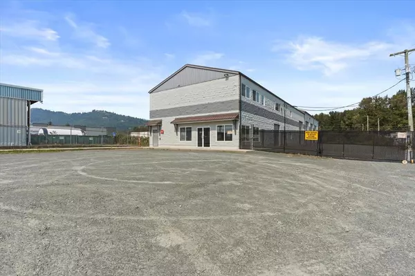 44755 Yale RD, Chilliwack, BC V2R 4H3