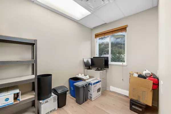 7327 Industrial WAY #5 Pemberton, BC V0N 2L0