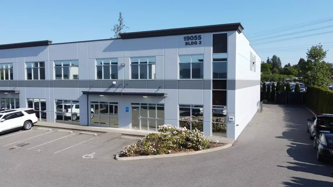 19055 54 AVE #301-303, Surrey, BC V3S 4R1