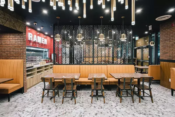 Surrey, BC V3R 7Z1,10355 152 ST #1080