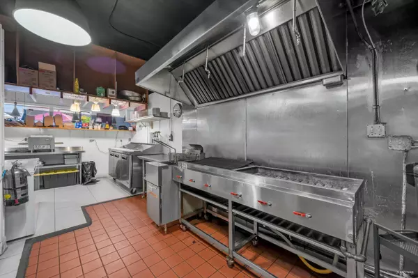 11940 Confidential, West Vancouver, BC V0V 0V0