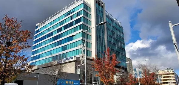 6081 No. 3 RD #707, Richmond, BC V6Y 2B2