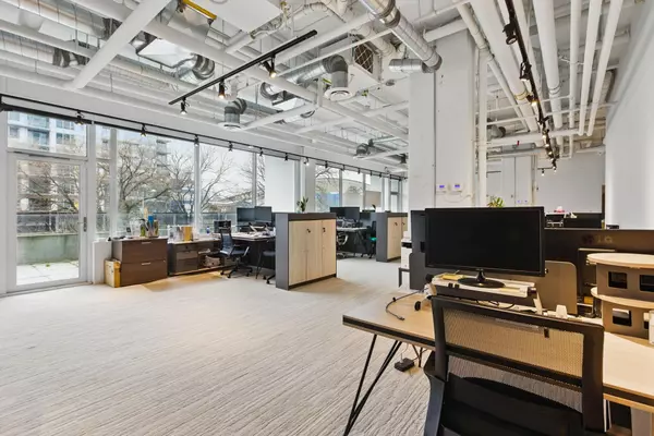 5508 Hollybridge WAY #315 Richmond, BC V7C 0E2