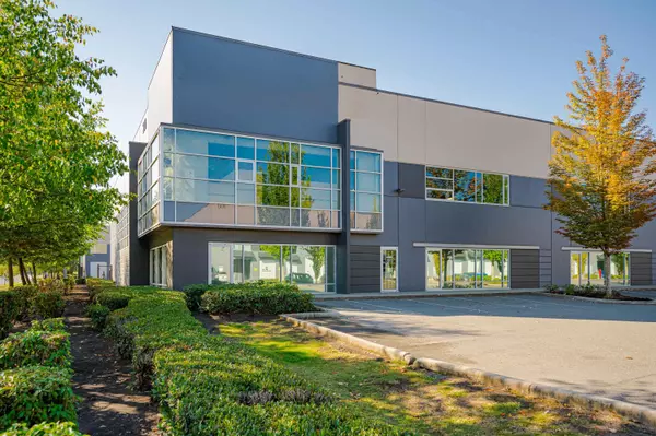 19100 Airport WAY #214-22, Pitt Meadows, BC V3Y 0G4