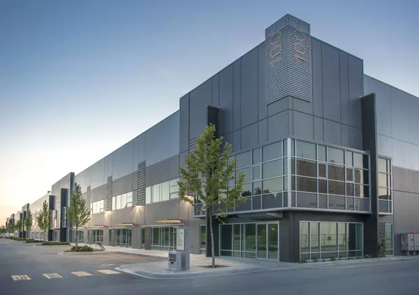 19055 Airport WAY #608-609, Pitt Meadows, BC V3Y 0G4