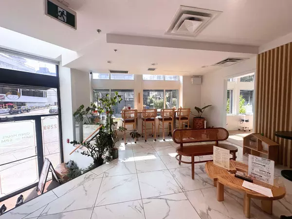 Vancouver, BC V6J 3J2,2299 Burrard ST