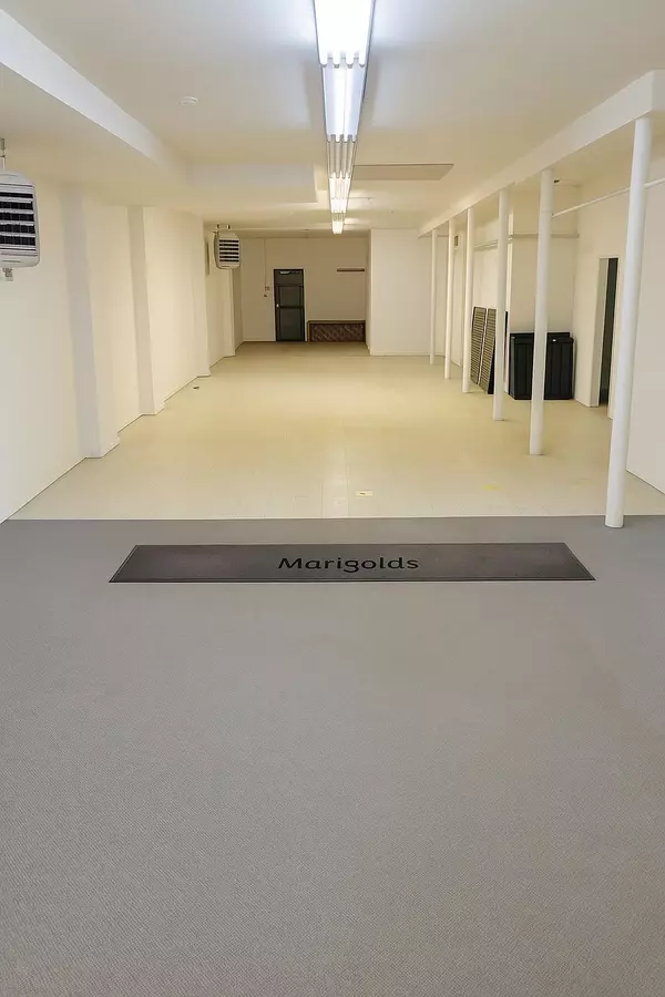 New Westminster, BC V3L 3W9,416 E Columbia ST