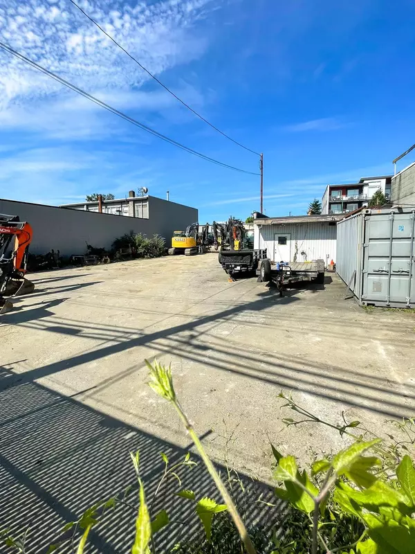 1528 Pemberton AVE, North Vancouver, BC V7P 2S2