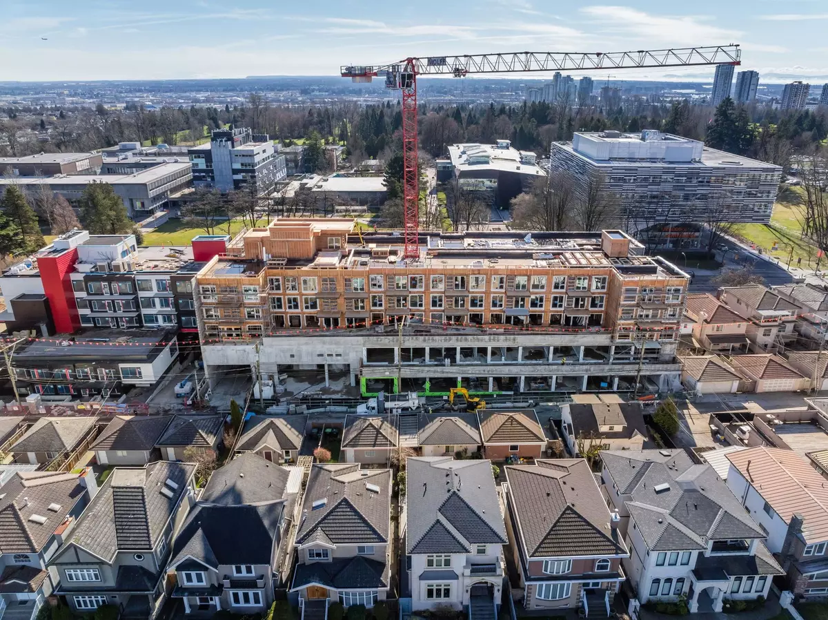 Vancouver, BC V5Y 2Z7,133 W 49th AVE #121