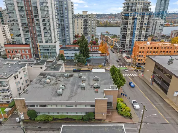 New Westminster, BC V3L 2Z8,93 Sixth ST