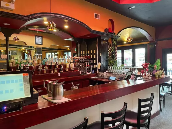 3618 W Broadway, Vancouver, BC V6R 2B7