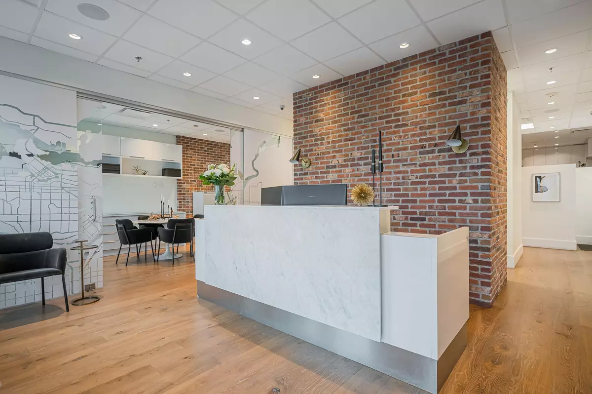 White Rock, BC V4B 1E5,15777 Marine DR #C3 & C4