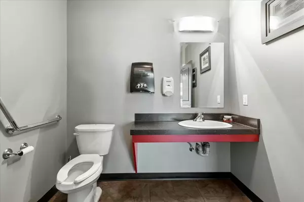 45908 Cheam AVE Chilliwack, BC V2P 1N6