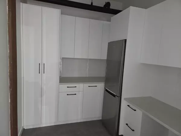 Abbotsford, BC V2S 3T3,2556 Montrose AVE #220