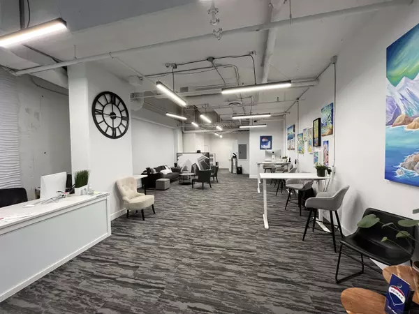 North Vancouver, BC V7L 0B3,140 E Esplanade